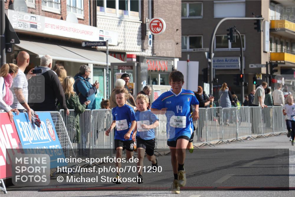 15.09.2024 - PSD Bank Halbmarathon Michael Strokosch http://msf.ph/oto/7071290 15.09.2024 10:27:54 Ziel 14, 27, 28, 43, 73, 77, 108, 128, 138, 230, 247, 249, 261, 293, 296 meine-sportfotos.de