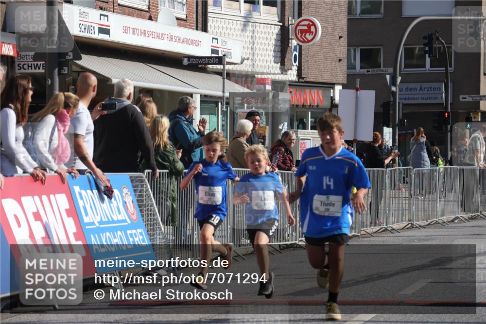 15.09.2024 - PSD Bank Halbmarathon Michael Strokosch http://msf.ph/oto/7071294 15.09.2024 10:27:54 Ziel 14, 27, 28, 43, 73, 77, 108, 128, 138, 230, 247, 249, 261, 293, 296 meine-sportfotos.de
