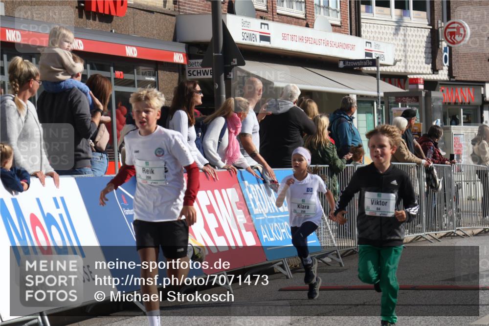 15.09.2024 - PSD Bank Halbmarathon Michael Strokosch http://msf.ph/oto/7071473 15.09.2024 10:28:08 Ziel 14, 43, 77, 84, 94, 132, 135, 161, 166, 208, 217, 258, 262, 285, 293 meine-sportfotos.de