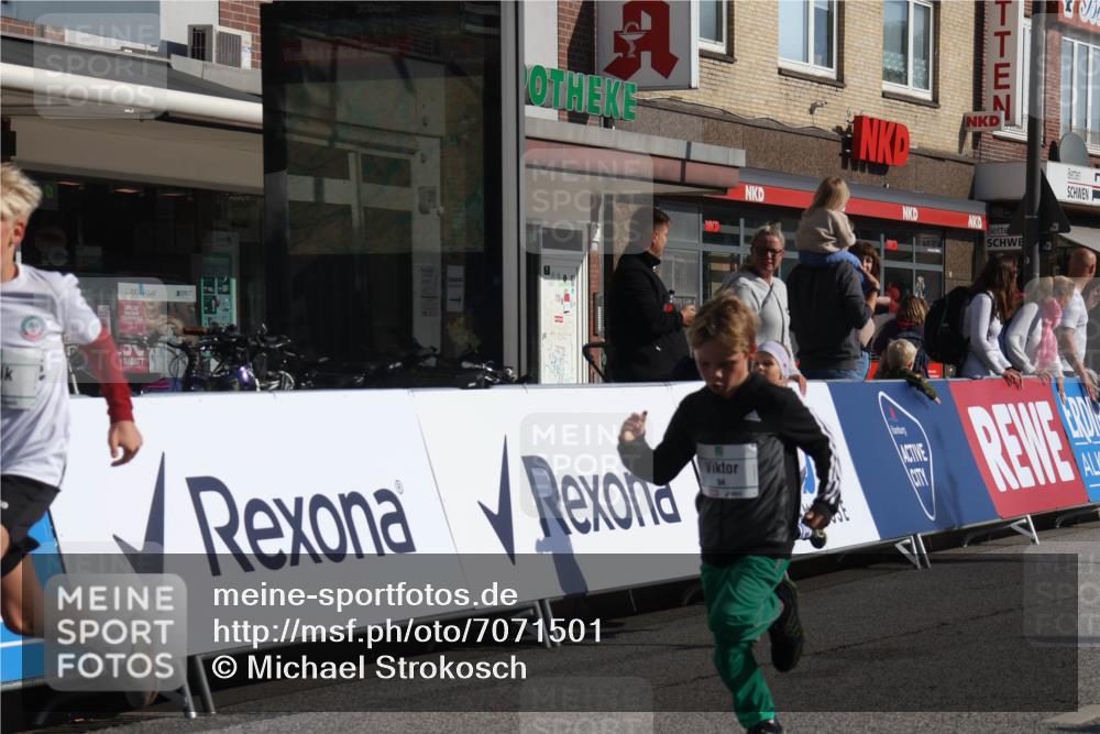15.09.2024 - PSD Bank Halbmarathon Michael Strokosch http://msf.ph/oto/7071501 15.09.2024 10:28:10 Ziel 84, 94, 132, 135, 161, 166, 208, 217, 258, 262, 285, 293 meine-sportfotos.de