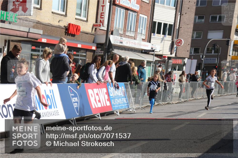 15.09.2024 - PSD Bank Halbmarathon Michael Strokosch http://msf.ph/oto/7071537 15.09.2024 10:28:13 Ziel 84, 89, 94, 132, 135, 149, 161, 166, 208, 217, 258, 262, 285, 293 meine-sportfotos.de