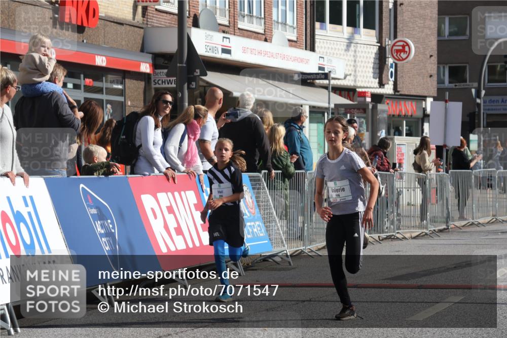 15.09.2024 - PSD Bank Halbmarathon Michael Strokosch http://msf.ph/oto/7071547 15.09.2024 10:28:15 Ziel 45, 84, 89, 94, 132, 135, 149, 161, 166, 208, 217, 258, 262, 285 meine-sportfotos.de