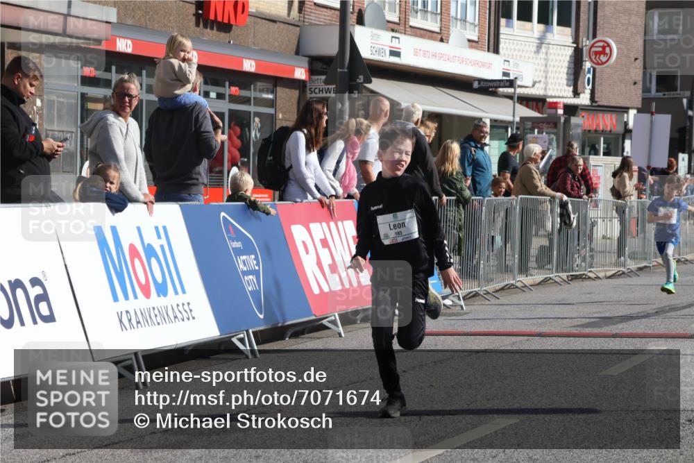 15.09.2024 - PSD Bank Halbmarathon Michael Strokosch http://msf.ph/oto/7071674 15.09.2024 10:28:26 Ziel 26, 45, 89, 92, 149, 166, 183, 184, 192, 243, 285 meine-sportfotos.de