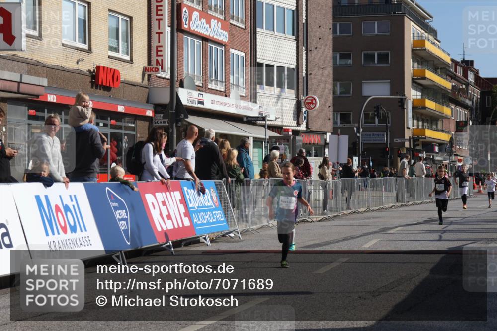 15.09.2024 - PSD Bank Halbmarathon Michael Strokosch http://msf.ph/oto/7071689 15.09.2024 10:28:27 Ziel 26, 45, 89, 92, 149, 166, 183, 184, 192, 243, 273, 285 meine-sportfotos.de