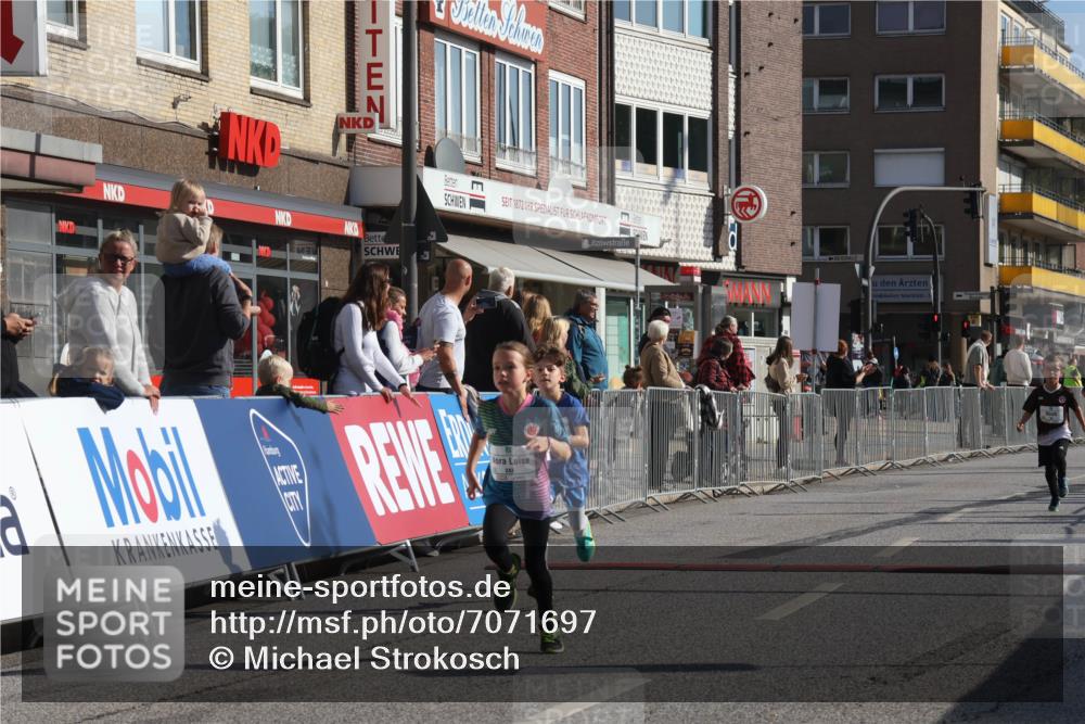 15.09.2024 - PSD Bank Halbmarathon Michael Strokosch http://msf.ph/oto/7071697 15.09.2024 10:28:28 Ziel 26, 45, 89, 92, 149, 162, 166, 183, 184, 192, 243, 273, 285 meine-sportfotos.de