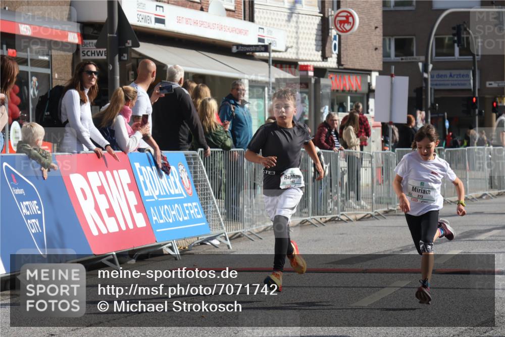 15.09.2024 - PSD Bank Halbmarathon Michael Strokosch http://msf.ph/oto/7071742 15.09.2024 10:28:34 Ziel 26, 45, 92, 162, 183, 184, 192, 235, 243, 273, 305 meine-sportfotos.de