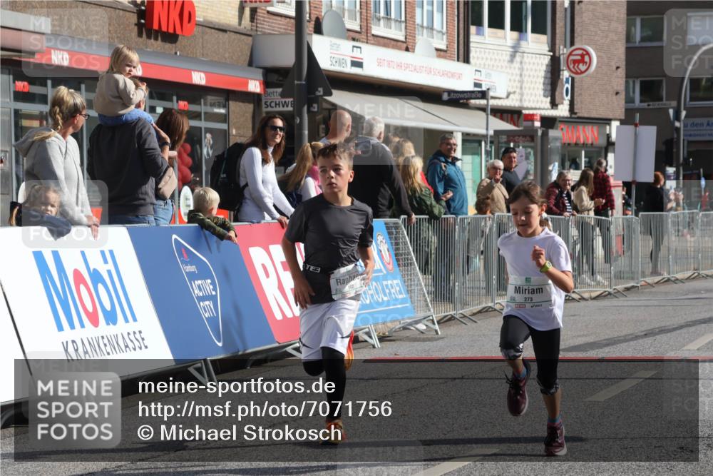 15.09.2024 - PSD Bank Halbmarathon Michael Strokosch http://msf.ph/oto/7071756 15.09.2024 10:28:35 Ziel 26, 45, 92, 162, 183, 184, 192, 205, 235, 243, 273, 305 meine-sportfotos.de