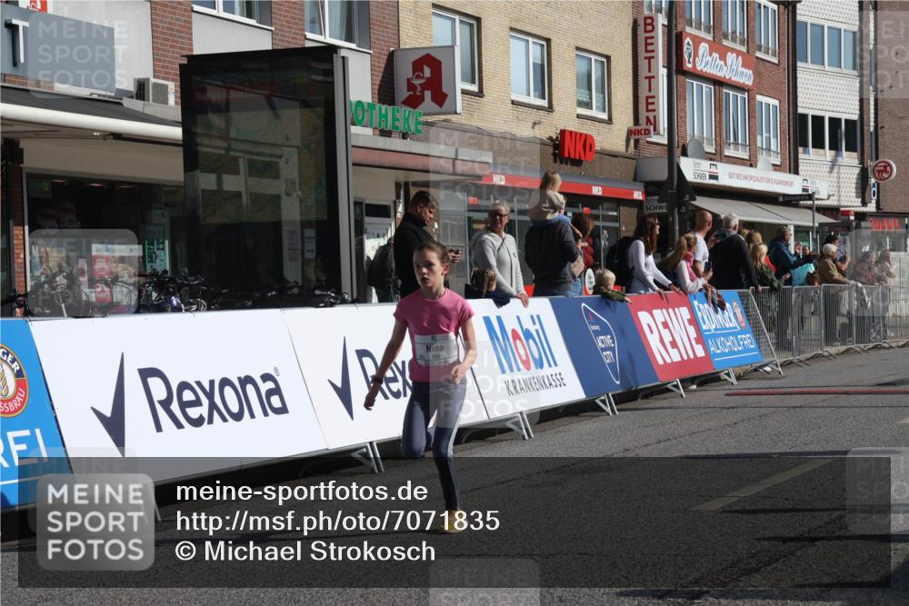 15.09.2024 - PSD Bank Halbmarathon Michael Strokosch http://msf.ph/oto/7071835 15.09.2024 10:28:43 Ziel 26, 130, 140, 162, 205, 235, 273, 305 meine-sportfotos.de