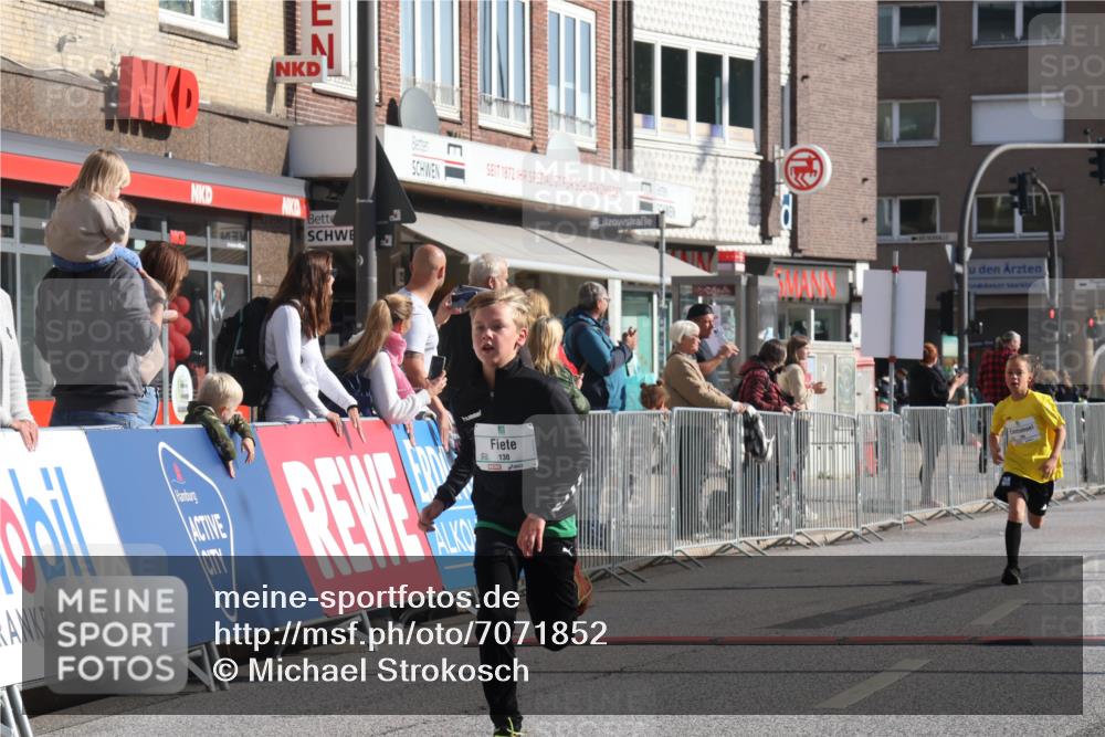 15.09.2024 - PSD Bank Halbmarathon Michael Strokosch http://msf.ph/oto/7071852 15.09.2024 10:28:45 Ziel 130, 140, 162, 205, 235, 273, 305 meine-sportfotos.de