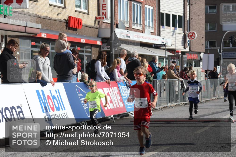 15.09.2024 - PSD Bank Halbmarathon Michael Strokosch http://msf.ph/oto/7071954 15.09.2024 10:28:55 Ziel 106, 107, 130, 137, 140, 154, 170, 179, 189, 205, 222, 231, 288, 292 meine-sportfotos.de