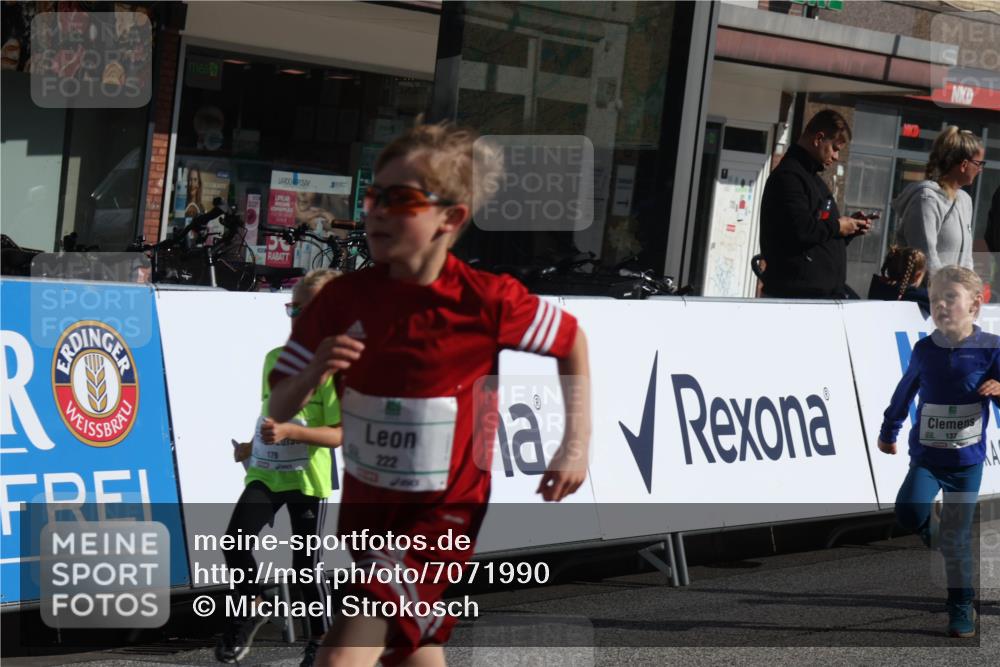 15.09.2024 - PSD Bank Halbmarathon Michael Strokosch http://msf.ph/oto/7071990 15.09.2024 10:28:56 Ziel 106, 107, 130, 137, 140, 154, 170, 179, 189, 222, 231, 288, 292 meine-sportfotos.de
