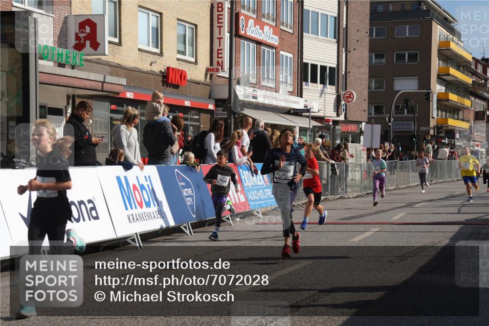 15.09.2024 - PSD Bank Halbmarathon Michael Strokosch http://msf.ph/oto/7072028 15.09.2024 10:28:59 Ziel 106, 107, 137, 140, 150, 154, 170, 179, 189, 222, 231, 271, 288, 292, 297 meine-sportfotos.de
