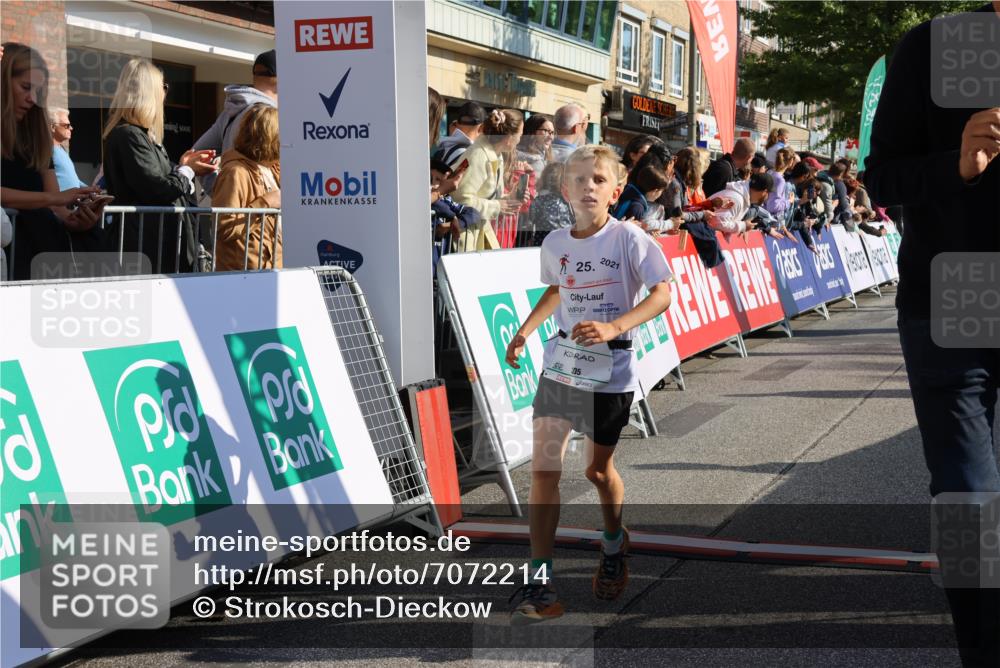 15.09.2024 - PSD Bank Halbmarathon Strokosch-Dieckow http://msf.ph/oto/7072214 15.09.2024 10:28:54 Ziel 26, 130, 162, 184, 192, 205, 235, 243, 273, 305 meine-sportfotos.de
