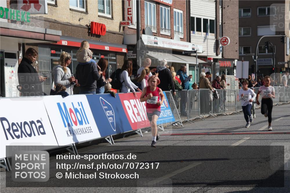 15.09.2024 - PSD Bank Halbmarathon Michael Strokosch http://msf.ph/oto/7072317 15.09.2024 10:29:26 Ziel 46, 70, 80, 85, 111, 120, 194, 254, 255 meine-sportfotos.de