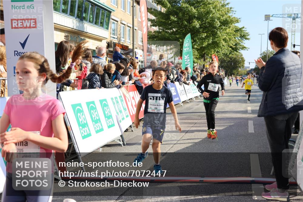 15.09.2024 - PSD Bank Halbmarathon Strokosch-Dieckow http://msf.ph/oto/7072447 15.09.2024 10:28:59 Ziel 26, 130, 140, 162, 184, 192, 205, 235, 273, 305 meine-sportfotos.de