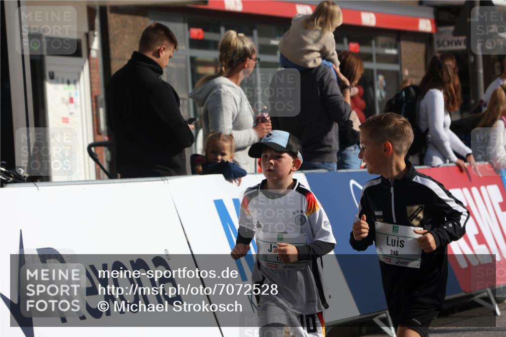 15.09.2024 - PSD Bank Halbmarathon Michael Strokosch http://msf.ph/oto/7072528 15.09.2024 10:29:45 Ziel 3, 15, 60, 63, 74, 112, 127, 164, 168, 171, 185, 218, 225, 246, 264, 286 meine-sportfotos.de