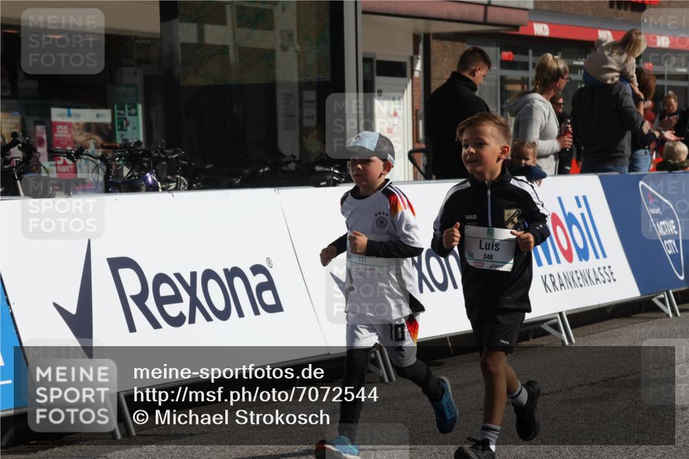 15.09.2024 - PSD Bank Halbmarathon Michael Strokosch http://msf.ph/oto/7072544 15.09.2024 10:29:45 Ziel 3, 15, 60, 63, 74, 112, 127, 164, 168, 171, 185, 218, 225, 246, 264, 286 meine-sportfotos.de
