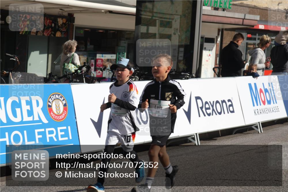 15.09.2024 - PSD Bank Halbmarathon Michael Strokosch http://msf.ph/oto/7072552 15.09.2024 10:29:46 Ziel 3, 15, 60, 63, 74, 112, 127, 164, 168, 171, 185, 218, 225, 246, 264, 286 meine-sportfotos.de