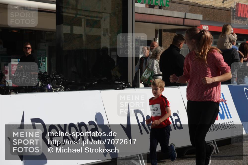 15.09.2024 - PSD Bank Halbmarathon Michael Strokosch http://msf.ph/oto/7072617 15.09.2024 10:29:53 Ziel 3, 63, 97, 127, 156, 171, 185, 218, 225, 246, 252, 264, 286 meine-sportfotos.de