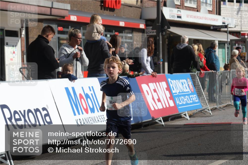 15.09.2024 - PSD Bank Halbmarathon Michael Strokosch http://msf.ph/oto/7072690 15.09.2024 10:29:59 Ziel 3, 32, 63, 97, 127, 129, 156, 218, 252, 264, 281, 286, 289, 306 meine-sportfotos.de