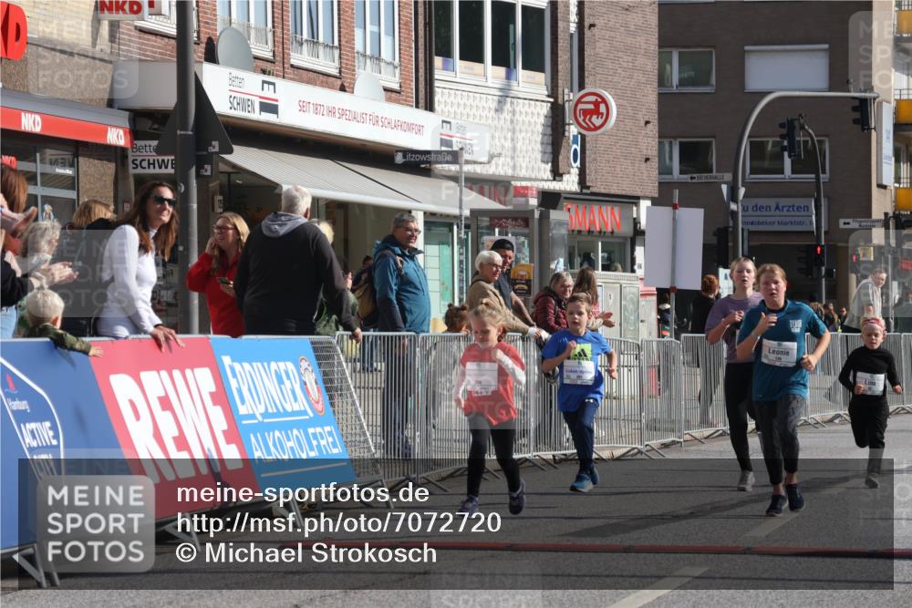 15.09.2024 - PSD Bank Halbmarathon Michael Strokosch http://msf.ph/oto/7072720 15.09.2024 10:30:03 Ziel 3, 32, 97, 127, 129, 156, 218, 252, 264, 281, 286, 289, 306 meine-sportfotos.de