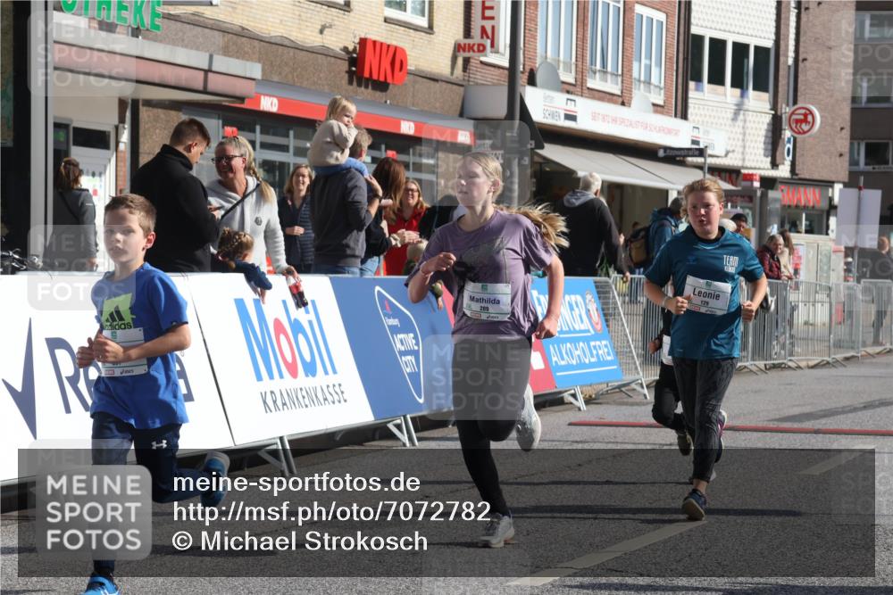 15.09.2024 - PSD Bank Halbmarathon Michael Strokosch http://msf.ph/oto/7072782 15.09.2024 10:30:06 Ziel 32, 97, 129, 156, 252, 281, 289, 306 meine-sportfotos.de
