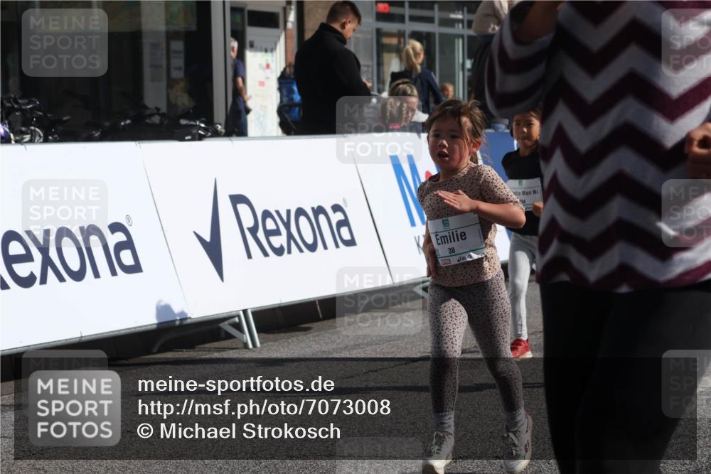 15.09.2024 - PSD Bank Halbmarathon Michael Strokosch http://msf.ph/oto/7073008 15.09.2024 10:30:49 Ziel 38, 44, 141, 145, 147, 207, 214, 234 meine-sportfotos.de