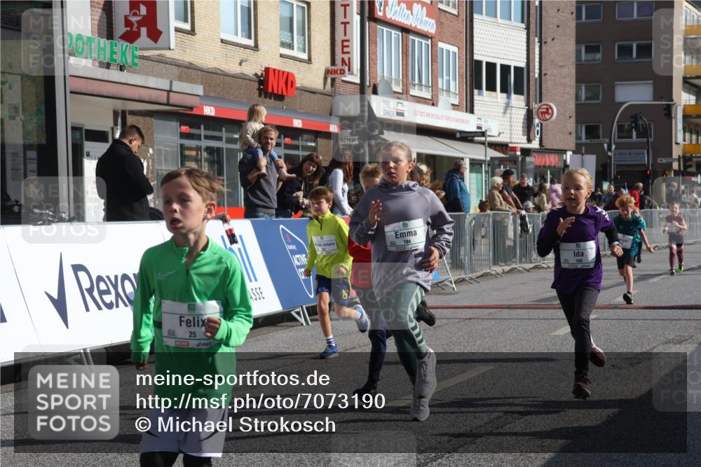 15.09.2024 - PSD Bank Halbmarathon Michael Strokosch http://msf.ph/oto/7073190 15.09.2024 10:31:05 Ziel 24, 25, 39, 72, 104, 105, 126, 141, 160, 163, 191, 277, 287 meine-sportfotos.de