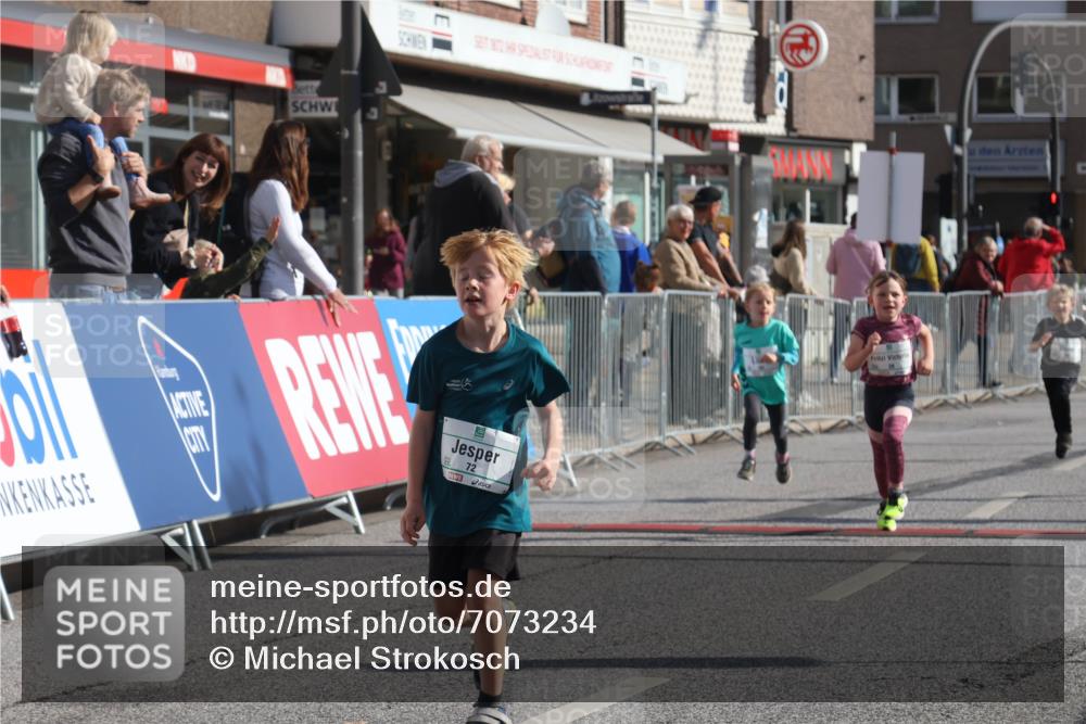 15.09.2024 - PSD Bank Halbmarathon Michael Strokosch http://msf.ph/oto/7073234 15.09.2024 10:31:09 Ziel 24, 25, 39, 72, 104, 105, 126, 160, 163, 191, 277, 287 meine-sportfotos.de