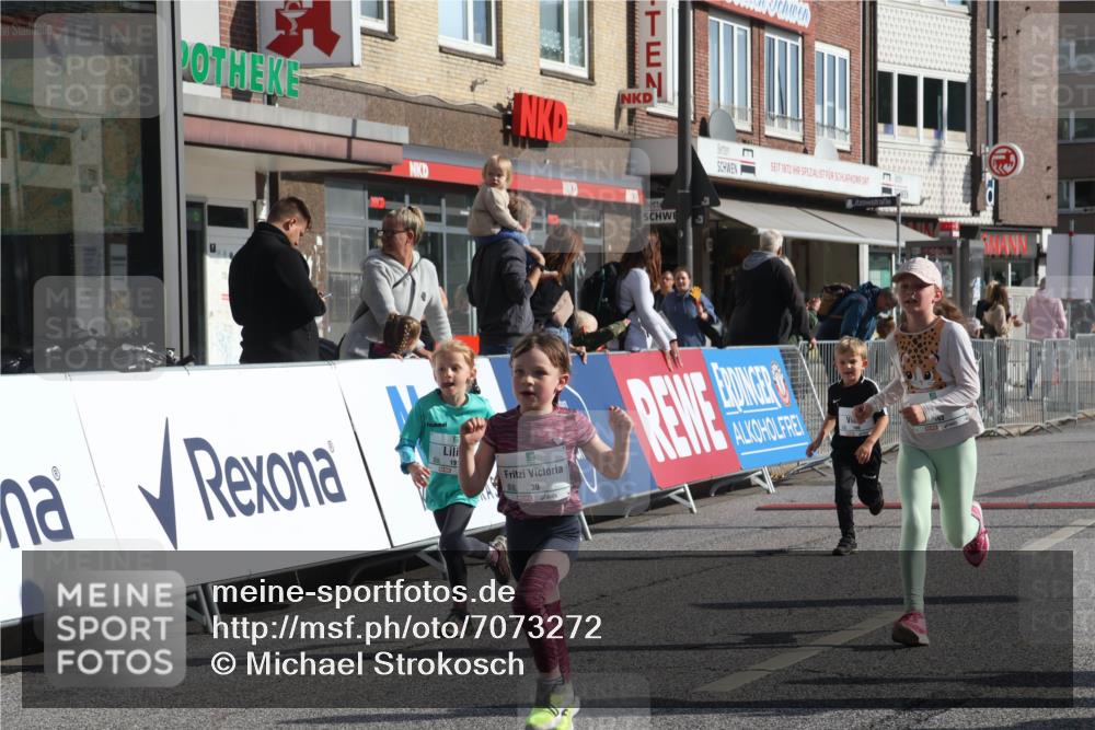 15.09.2024 - PSD Bank Halbmarathon Michael Strokosch http://msf.ph/oto/7073272 15.09.2024 10:31:12 Ziel 24, 25, 39, 72, 104, 105, 126, 160, 163, 191, 277, 287 meine-sportfotos.de