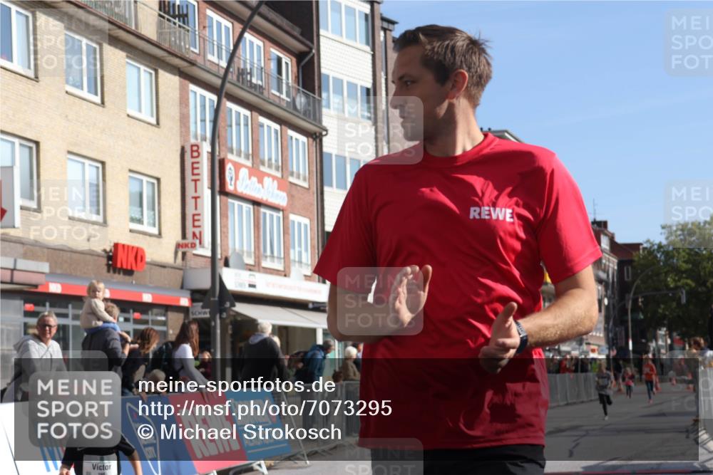 15.09.2024 - PSD Bank Halbmarathon Michael Strokosch http://msf.ph/oto/7073295 15.09.2024 10:31:14 Ziel 24, 25, 39, 72, 78, 104, 105, 126, 158, 160, 163, 191, 277, 287 meine-sportfotos.de
