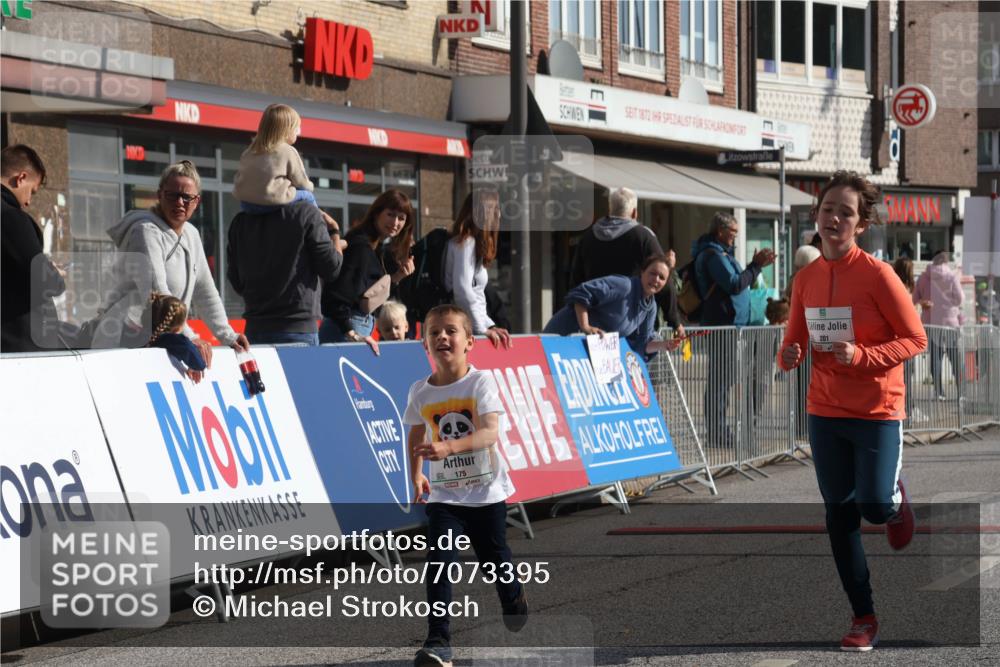 15.09.2024 - PSD Bank Halbmarathon Michael Strokosch http://msf.ph/oto/7073395 15.09.2024 10:31:30 Ziel 78, 158, 175, 201, 202, 250 meine-sportfotos.de