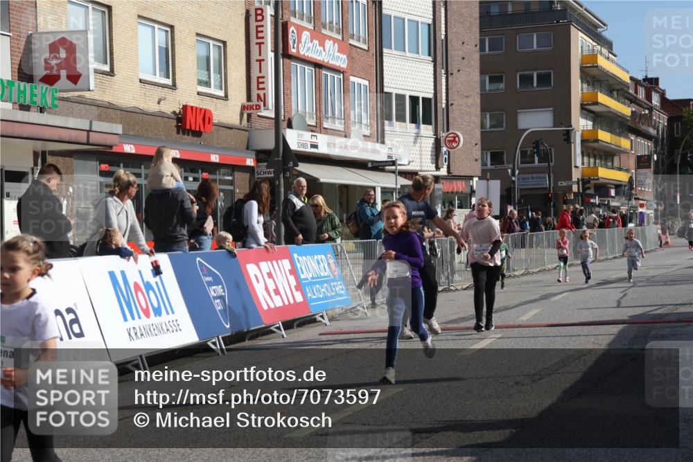 15.09.2024 - PSD Bank Halbmarathon Michael Strokosch http://msf.ph/oto/7073597 15.09.2024 10:31:46 Ziel 11, 56, 57, 151, 202, 223, 250, 267, 276, 299 meine-sportfotos.de