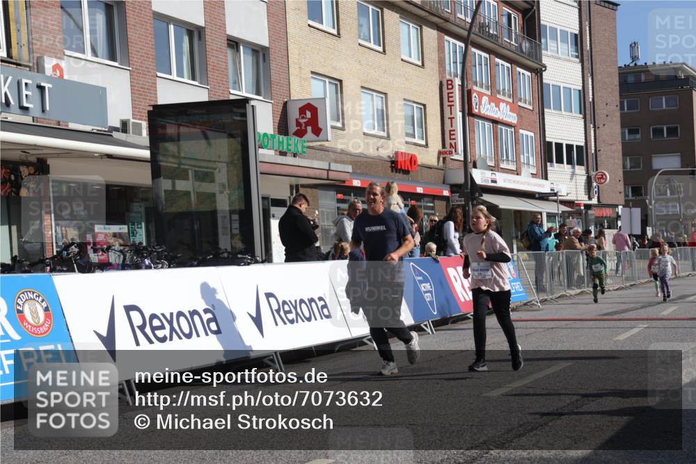 15.09.2024 - PSD Bank Halbmarathon Michael Strokosch http://msf.ph/oto/7073632 15.09.2024 10:31:49 Ziel 11, 56, 57, 151, 202, 223, 267, 276, 299 meine-sportfotos.de
