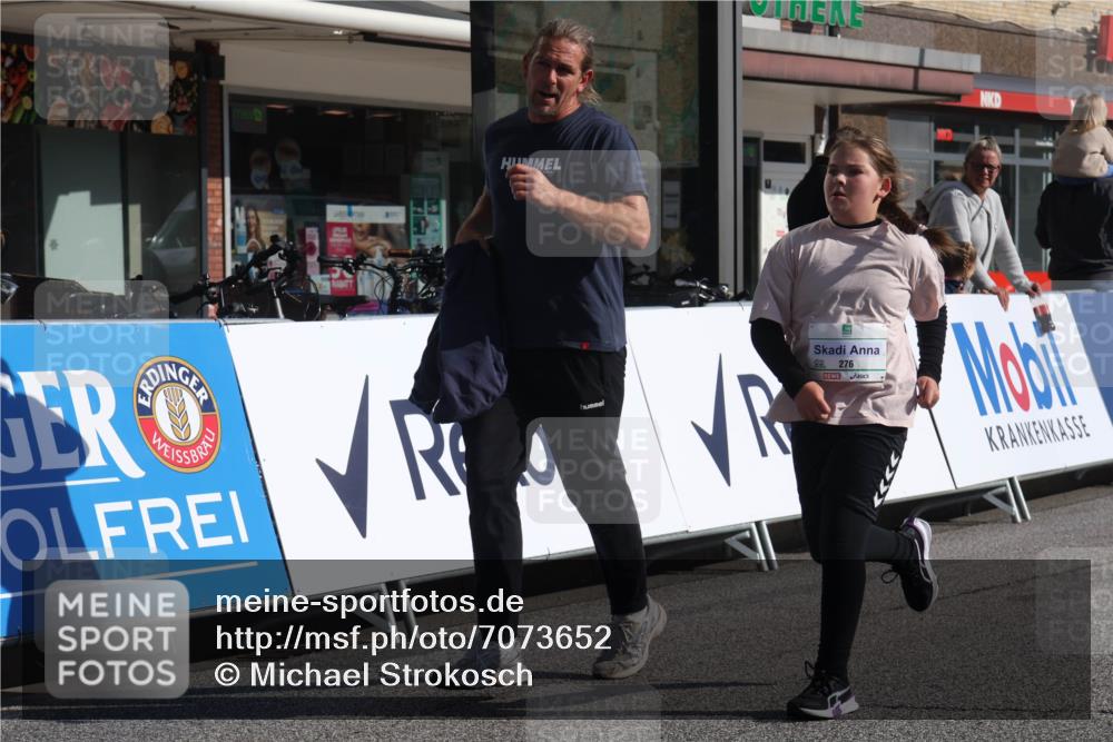 15.09.2024 - PSD Bank Halbmarathon Michael Strokosch http://msf.ph/oto/7073652 15.09.2024 10:31:50 Ziel 11, 56, 57, 151, 223, 267, 276, 299 meine-sportfotos.de