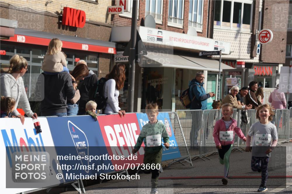 15.09.2024 - PSD Bank Halbmarathon Michael Strokosch http://msf.ph/oto/7073660 15.09.2024 10:31:52 Ziel 11, 56, 57, 151, 223, 267, 276, 299 meine-sportfotos.de