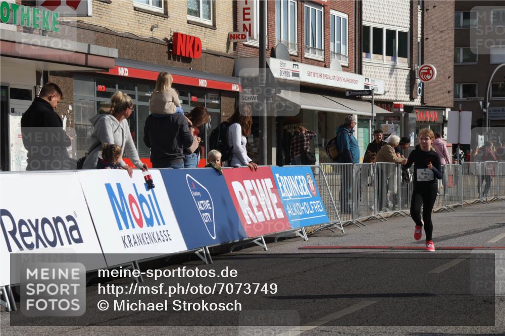 15.09.2024 - PSD Bank Halbmarathon Michael Strokosch http://msf.ph/oto/7073749 15.09.2024 10:32:03 Ziel 56, 57, 148, 151, 199, 267, 280 meine-sportfotos.de