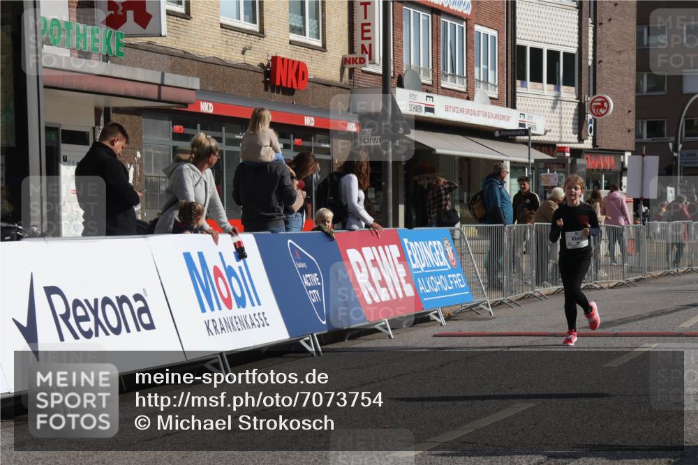 15.09.2024 - PSD Bank Halbmarathon Michael Strokosch http://msf.ph/oto/7073754 15.09.2024 10:32:03 Ziel 56, 57, 148, 151, 199, 267, 280 meine-sportfotos.de