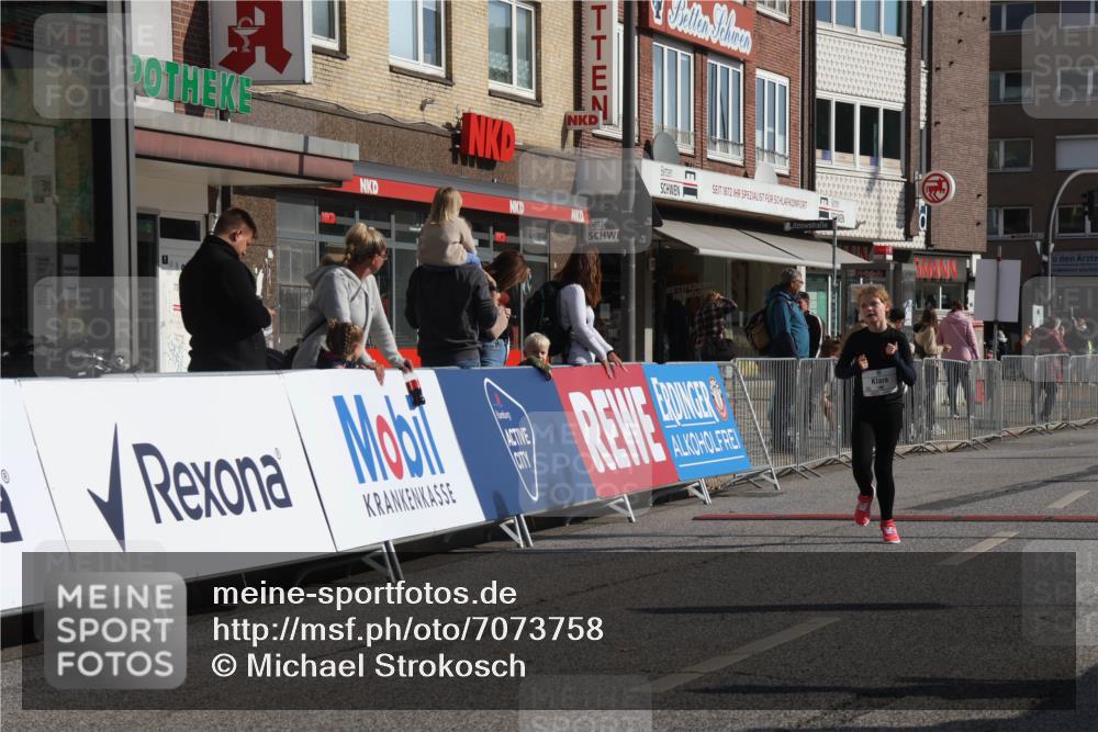15.09.2024 - PSD Bank Halbmarathon Michael Strokosch http://msf.ph/oto/7073758 15.09.2024 10:32:03 Ziel 56, 57, 148, 151, 199, 267, 280 meine-sportfotos.de