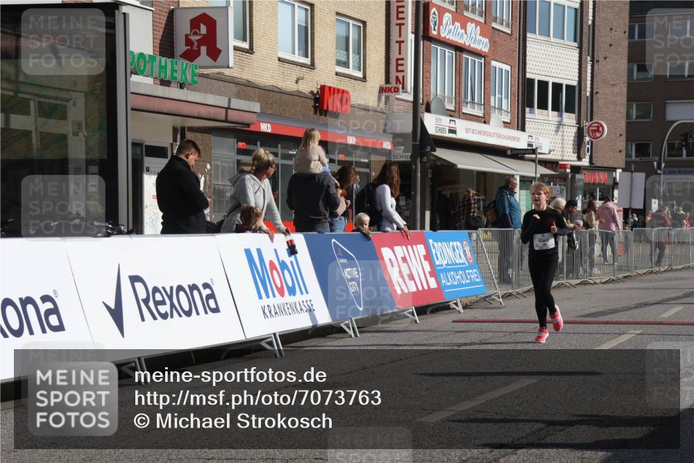15.09.2024 - PSD Bank Halbmarathon Michael Strokosch http://msf.ph/oto/7073763 15.09.2024 10:32:04 Ziel 56, 57, 148, 151, 199, 267, 280 meine-sportfotos.de