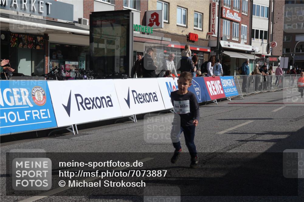 15.09.2024 - PSD Bank Halbmarathon Michael Strokosch http://msf.ph/oto/7073887 15.09.2024 10:32:16 Ziel 68, 148, 193, 199, 280, 301 meine-sportfotos.de