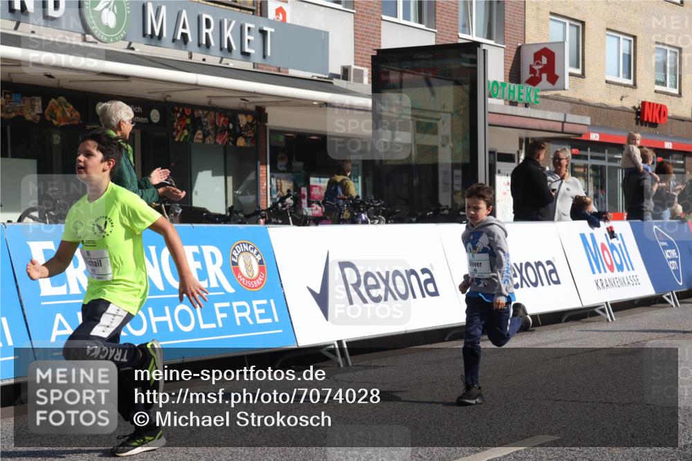 15.09.2024 - PSD Bank Halbmarathon Michael Strokosch http://msf.ph/oto/7074028 15.09.2024 10:32:27 Ziel 1, 40, 68, 83, 157, 176, 182, 232, 241, 283, 301, 302 meine-sportfotos.de