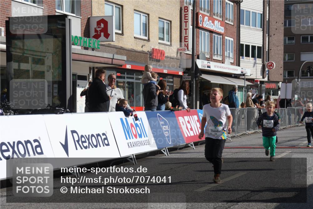 15.09.2024 - PSD Bank Halbmarathon Michael Strokosch http://msf.ph/oto/7074041 15.09.2024 10:32:29 Ziel 1, 40, 68, 83, 157, 176, 182, 232, 241, 283, 301, 302 meine-sportfotos.de