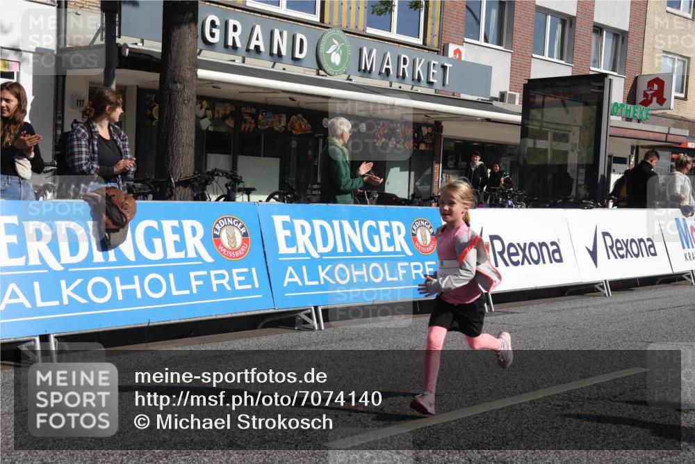 15.09.2024 - PSD Bank Halbmarathon Michael Strokosch http://msf.ph/oto/7074140 15.09.2024 10:32:37 Ziel 1, 4, 33, 40, 83, 157, 176, 182, 232, 241, 275, 283, 302 meine-sportfotos.de