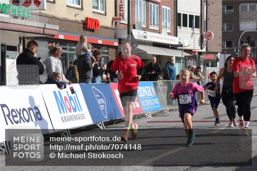 15.09.2024 - PSD Bank Halbmarathon Michael Strokosch http://msf.ph/oto/7074148 15.09.2024 10:32:39 Ziel 1, 4, 33, 40, 83, 157, 176, 182, 232, 241, 275, 283, 302 meine-sportfotos.de