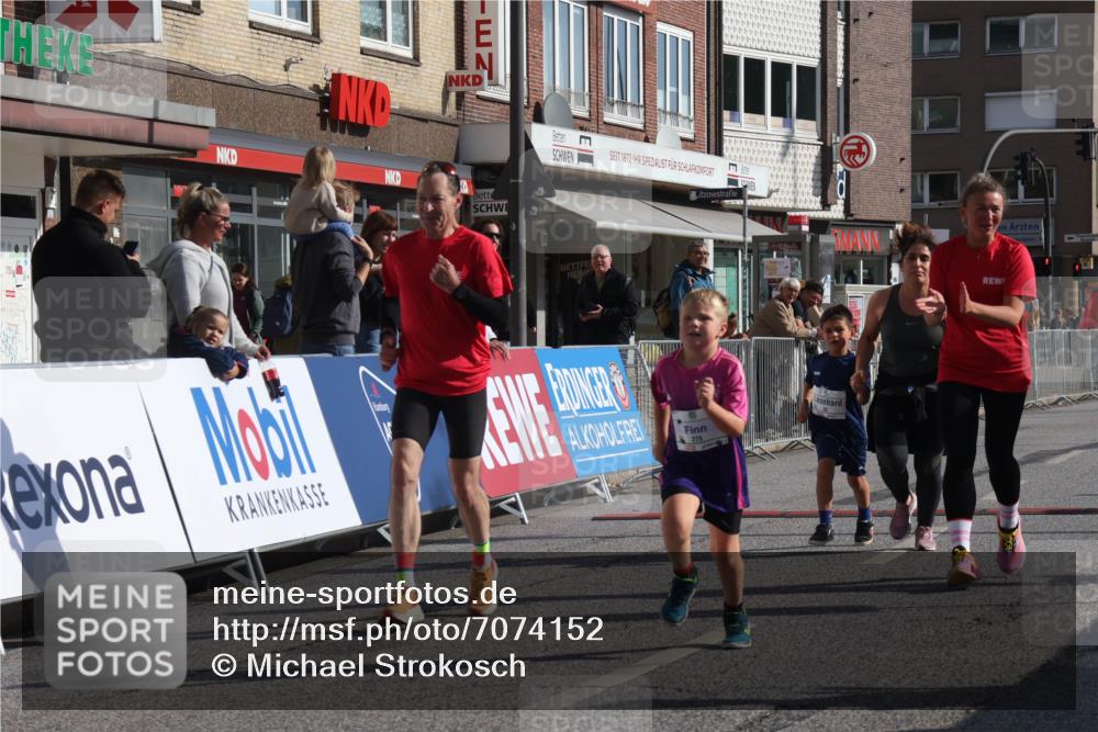 15.09.2024 - PSD Bank Halbmarathon Michael Strokosch http://msf.ph/oto/7074152 15.09.2024 10:32:39 Ziel 1, 4, 33, 40, 83, 157, 176, 182, 232, 241, 275, 283, 302 meine-sportfotos.de