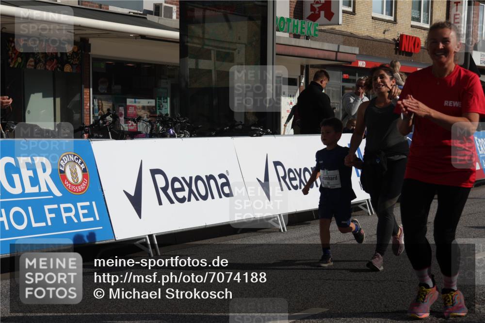 15.09.2024 - PSD Bank Halbmarathon Michael Strokosch http://msf.ph/oto/7074188 15.09.2024 10:32:41 Ziel 1, 4, 33, 83, 182, 232, 241, 275, 283, 302 meine-sportfotos.de