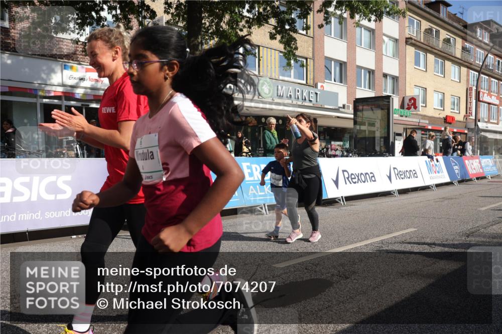15.09.2024 - PSD Bank Halbmarathon Michael Strokosch http://msf.ph/oto/7074207 15.09.2024 10:32:43 Ziel 1, 4, 33, 182, 232, 241, 275, 283, 302 meine-sportfotos.de