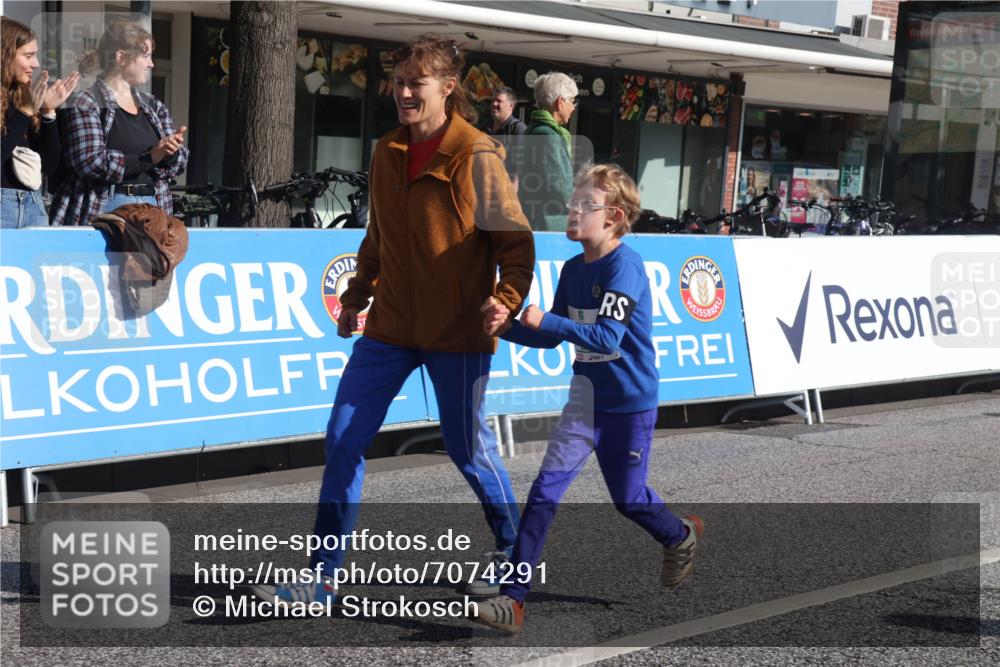 15.09.2024 - PSD Bank Halbmarathon Michael Strokosch http://msf.ph/oto/7074291 15.09.2024 10:33:14 Ziel 224, 304 meine-sportfotos.de