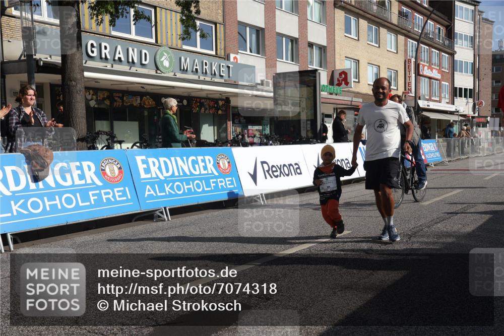 15.09.2024 - PSD Bank Halbmarathon Michael Strokosch http://msf.ph/oto/7074318 15.09.2024 10:33:16 Ziel 224, 304 meine-sportfotos.de